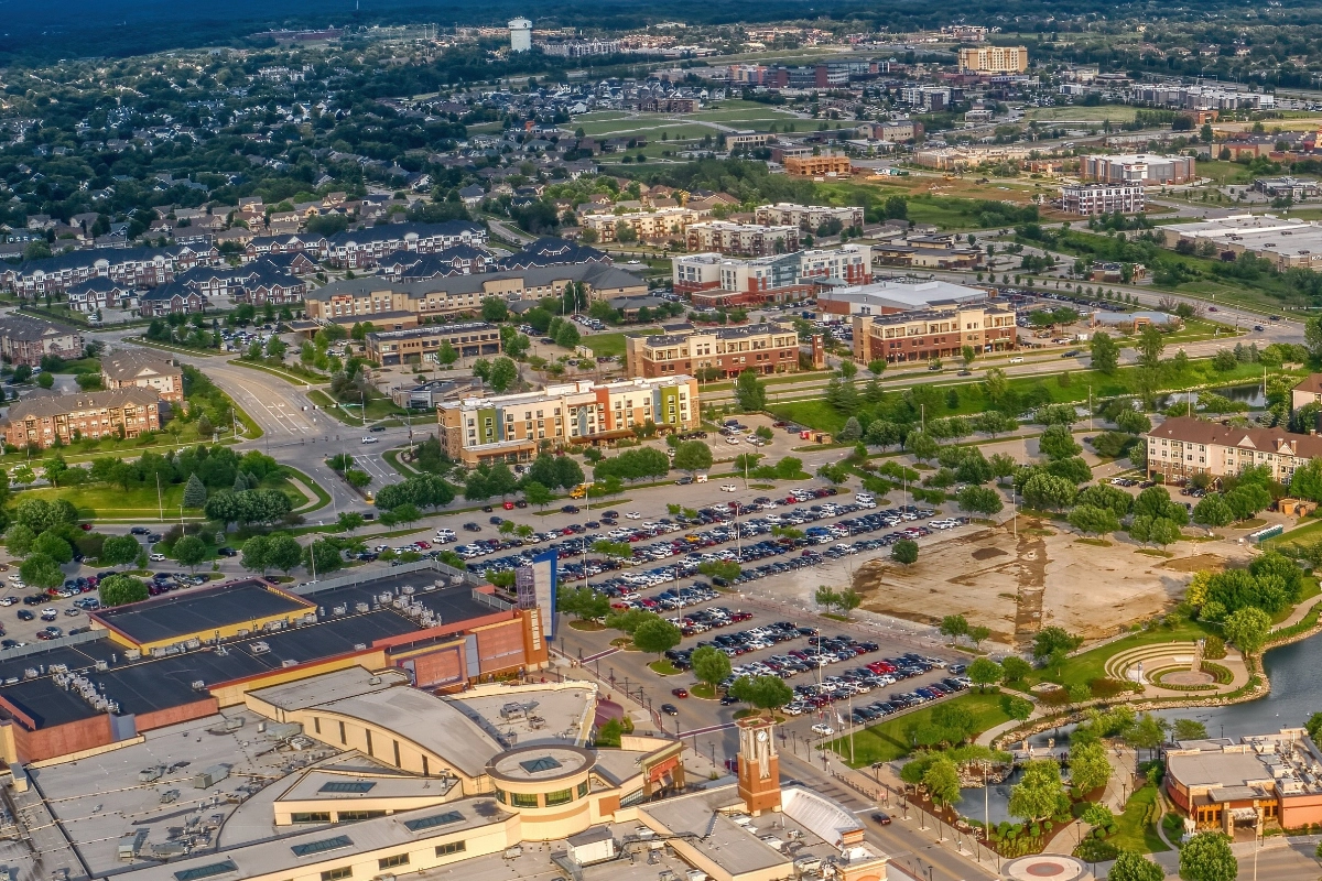 Iowa Suburb 001 1200X800